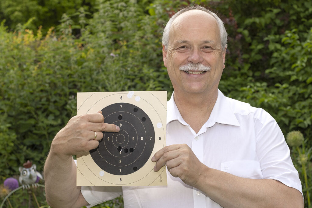 1. Vorsitzender: Uwe F. Döhling